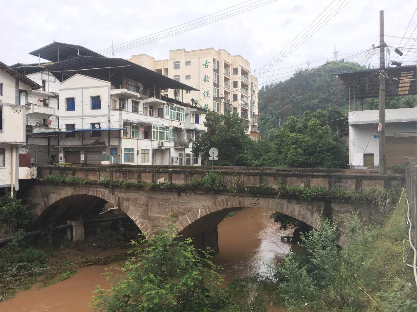 黎香湖镇交通升级助力地方繁荣发展最新报道